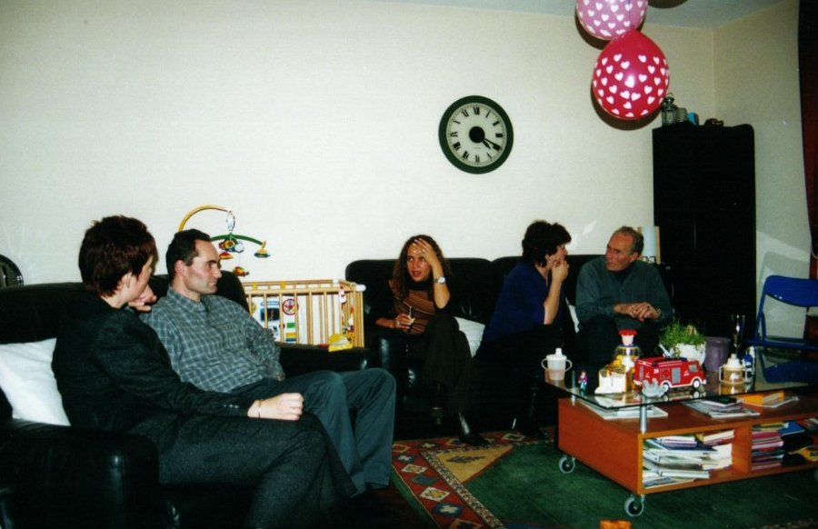 2001.11.11.02.07 kamer arnold esther monique pa